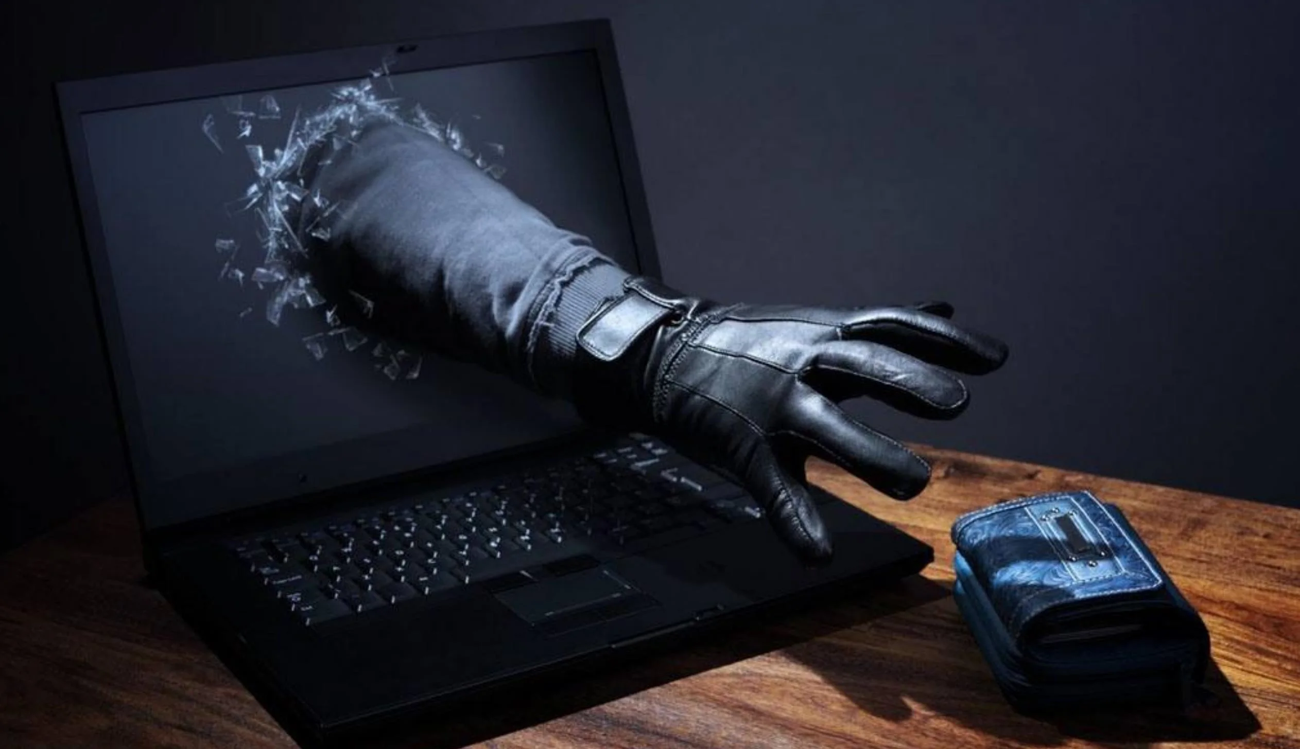 Bilişim Yoluyla İnternet Üzerinden Nitelikli Dolandırıcılık